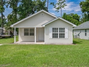 Building Photo - 96 Cochise St