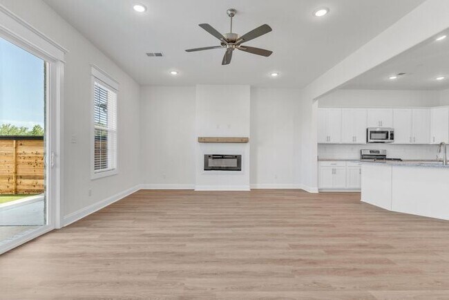 Foto del edificio - Move In Special! Now Leasing in Olive Branch @ Cedar Bluff – 3 and 4BR Townhomes in Olive Branch!...