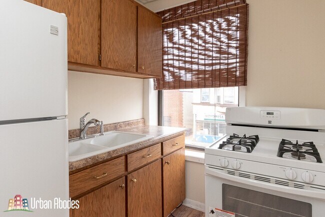 Foto del edificio - 4393 N Elston Ave