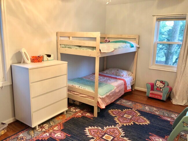 Building Photo - 2251 Sweetbriar Dr