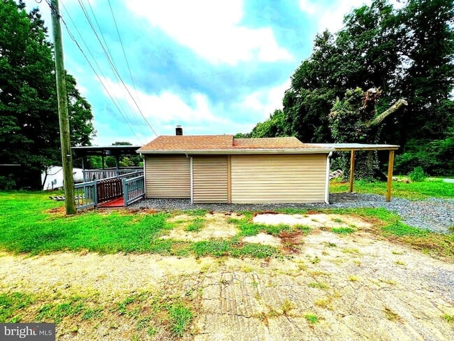 Foto del edificio - 11291 Pine Hill Rd