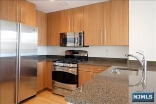 Foto del edificio - 800 12th St