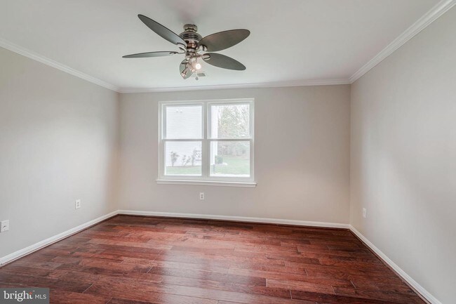 Building Photo - 10022 Vanderbilt Cir