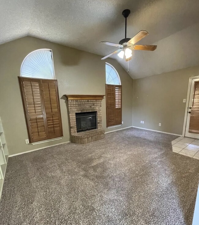 Foto del edificio - 4912 Oldfield Dr
