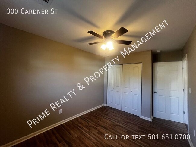 Building Photo - 300 Gardner St