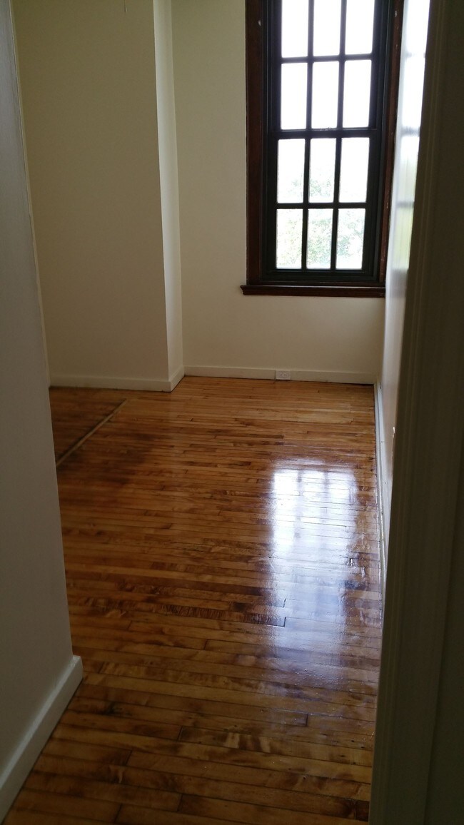 Darrah School Realty Apartments Philadelphia, PA