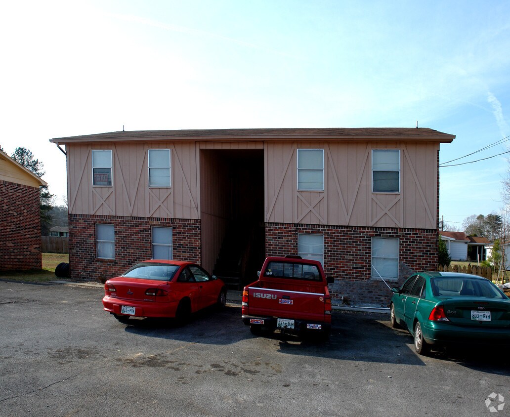 Foto del edificio - 1330-1380 NW Village Oak Cir