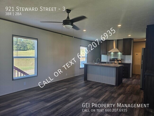 Foto del edificio - 921 Steward St