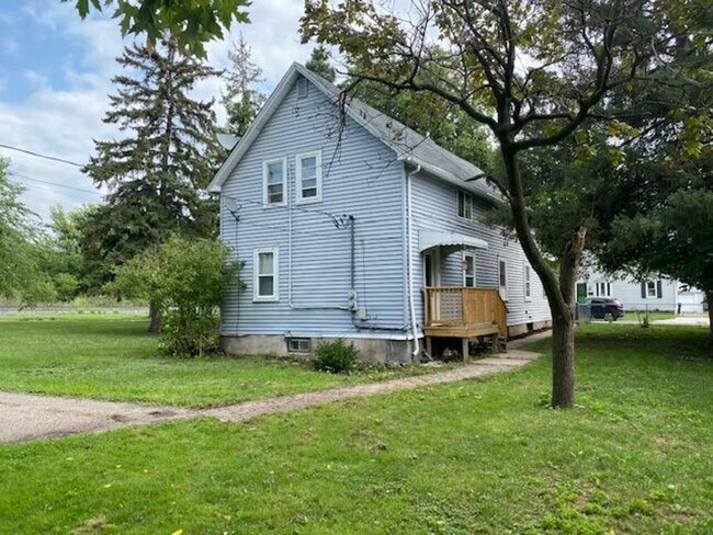 Building Photo - 303 Webster St LLC