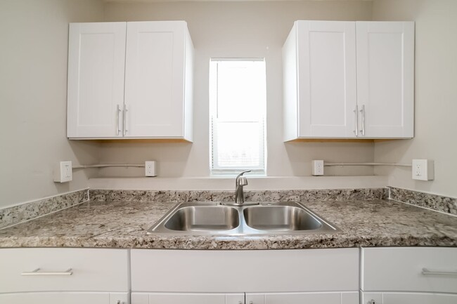 Building Photo - 2730 W Mckinley St Unit 4