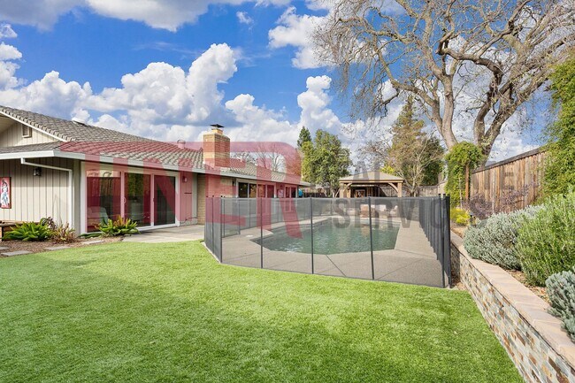 Foto del edificio - Luxury Living in Wilhaggin East - Pet Frie...