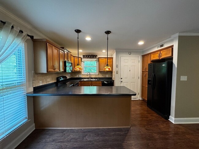 Building Photo - 132 Turnwood Ln