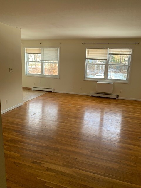 Foto del edificio - 399 Bedford Rd