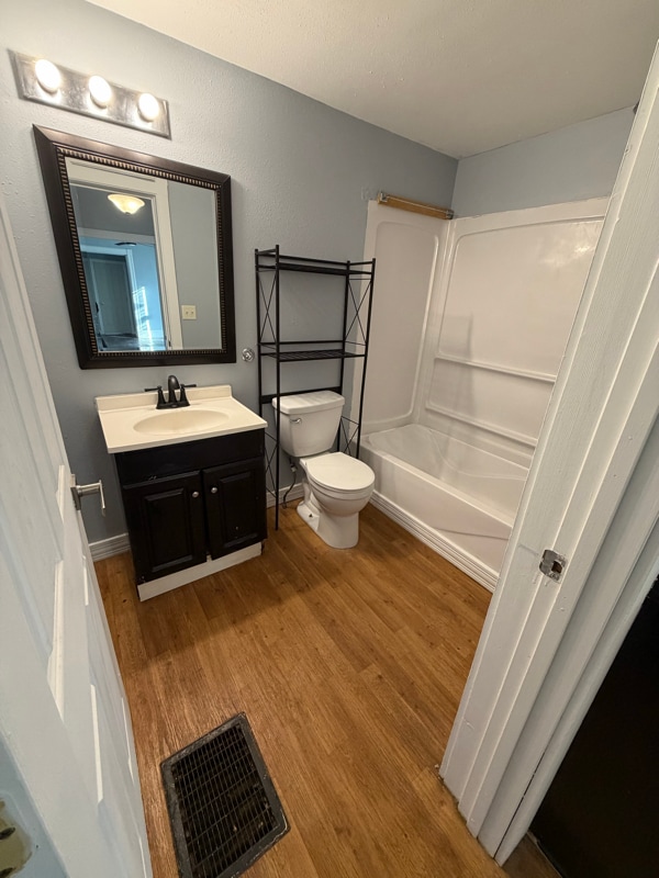 Foto del edificio - 1641 N Main St