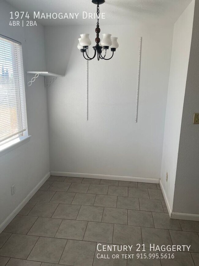 Building Photo - Cozy 3 Bed 2 Bath home!