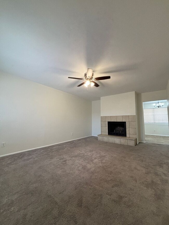 Building Photo - 1050 S Stapley Dr