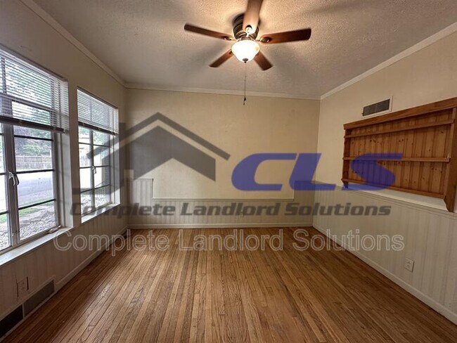 Building Photo - 721 South 6th Street - 524 Deming