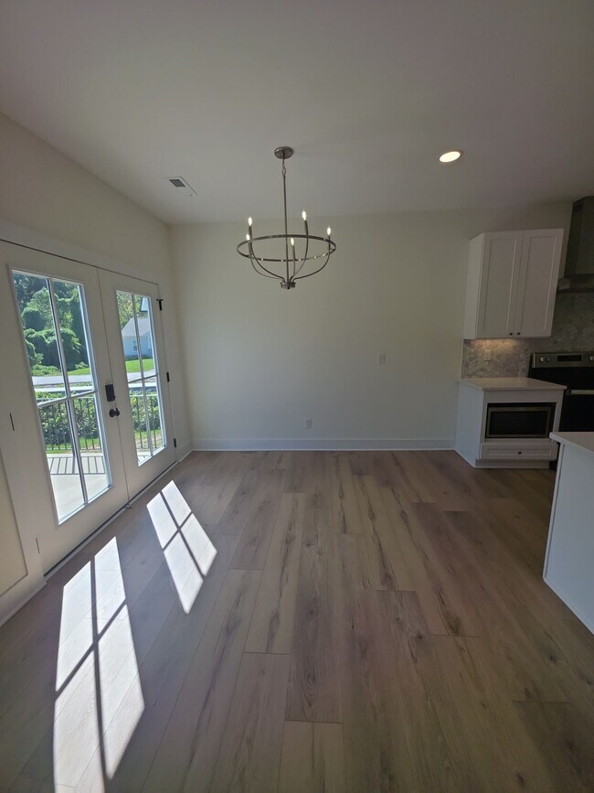 Foto del edificio - 481 Creekview Ln