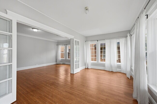 Foto del edificio - 1668 Coventry Rd