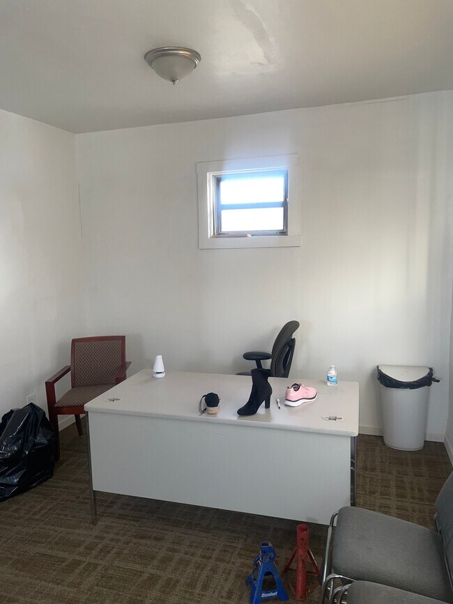 Foto del edificio - 6069 Harney Ave