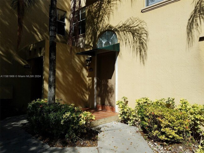 Foto del edificio - 4669 NW 97th Ct
