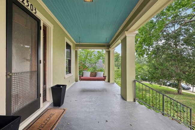 Building Photo - Beautiful Historic 4BR/3BA Gem | Hillsboro...