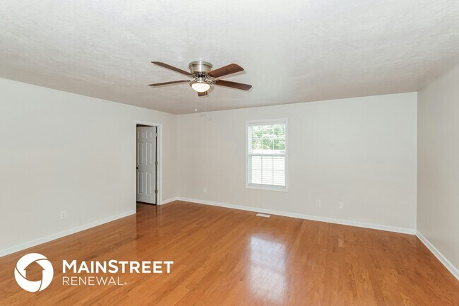Foto del edificio - 1201 Fox Ridge Dr