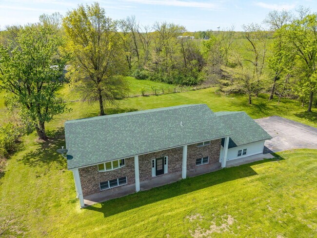 Foto del edificio - 6500 E Bass Ln