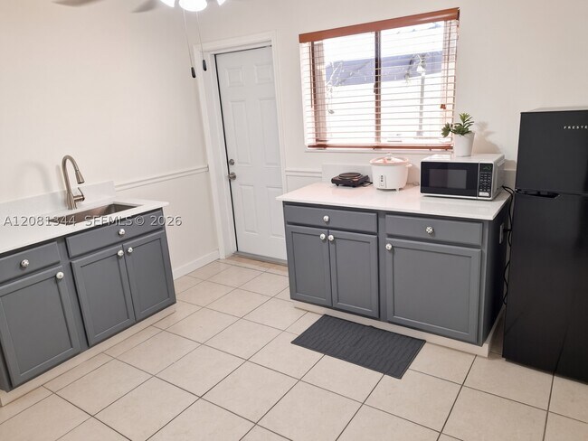 Foto del edificio - 10329 NW 128th Terrace