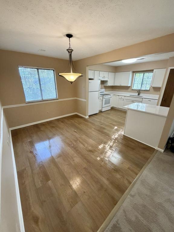 Building Photo - 6385 Catawba Dr