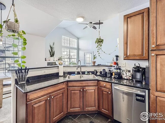 Kitchen - 3035 Blue Sky Cir