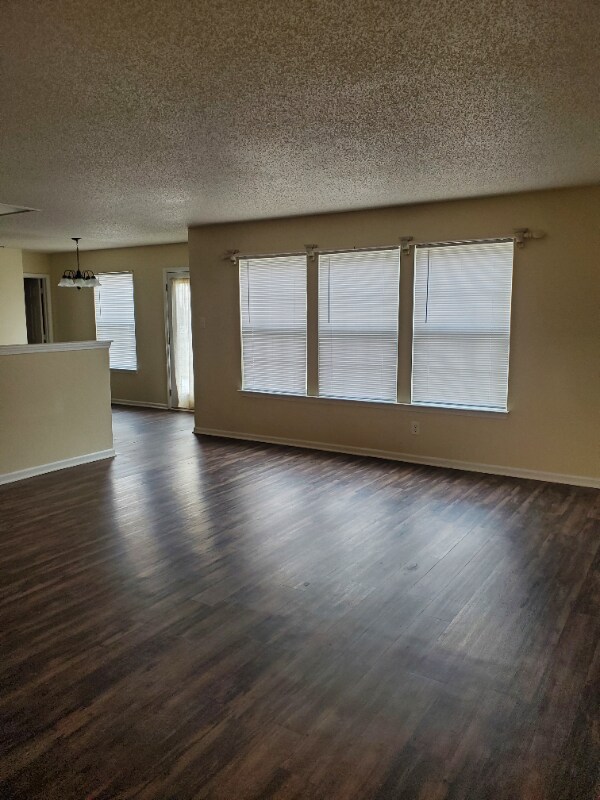Building Photo - 15076 Porchester Dr