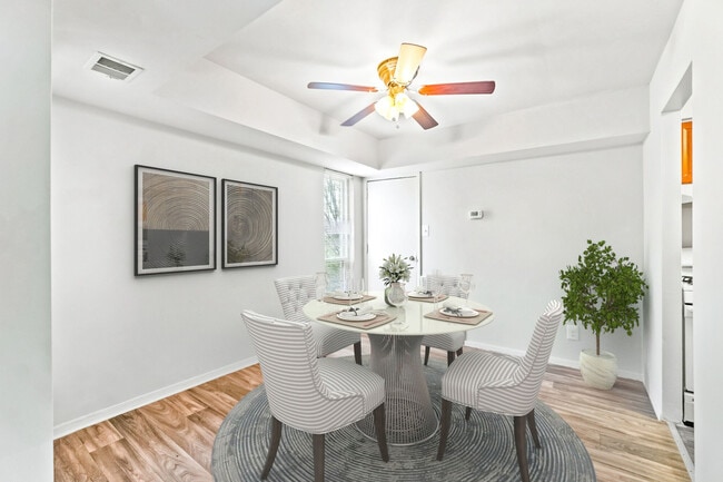 Building Photo - Autumn Crest