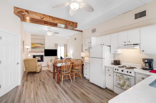 Building Photo - 1440 Everest Rd