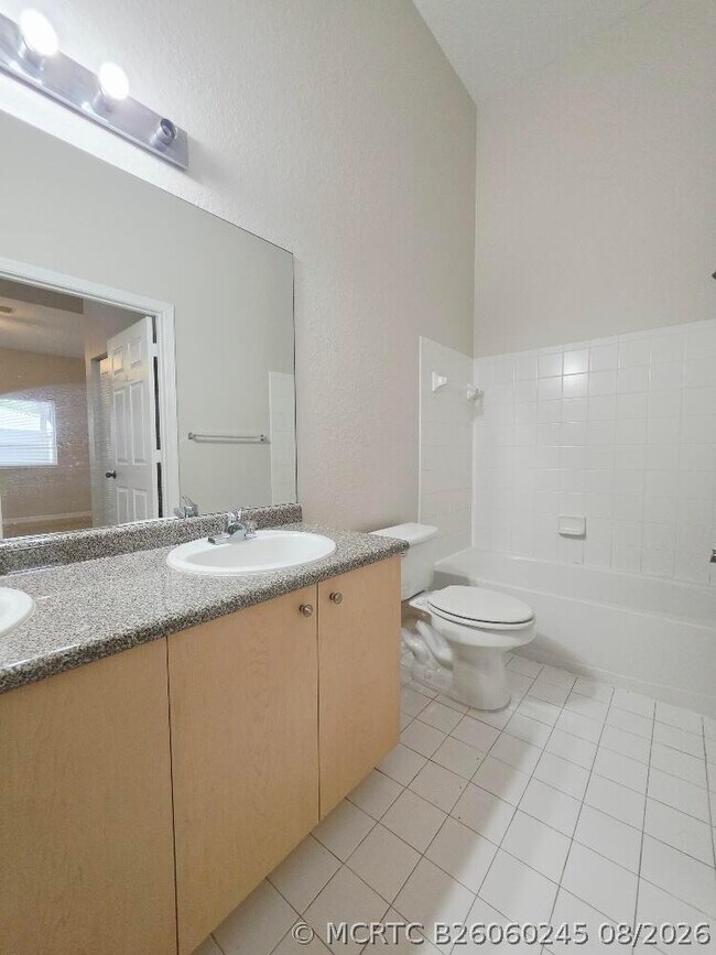 Foto del edificio - 260 Crestwood Cir