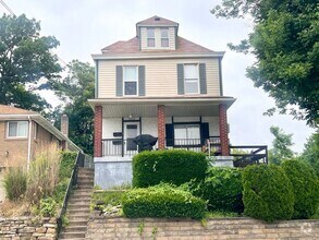 Building Photo - 1632 Steuben St