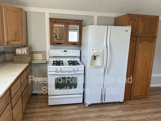 Building Photo - 259 E 4800 S