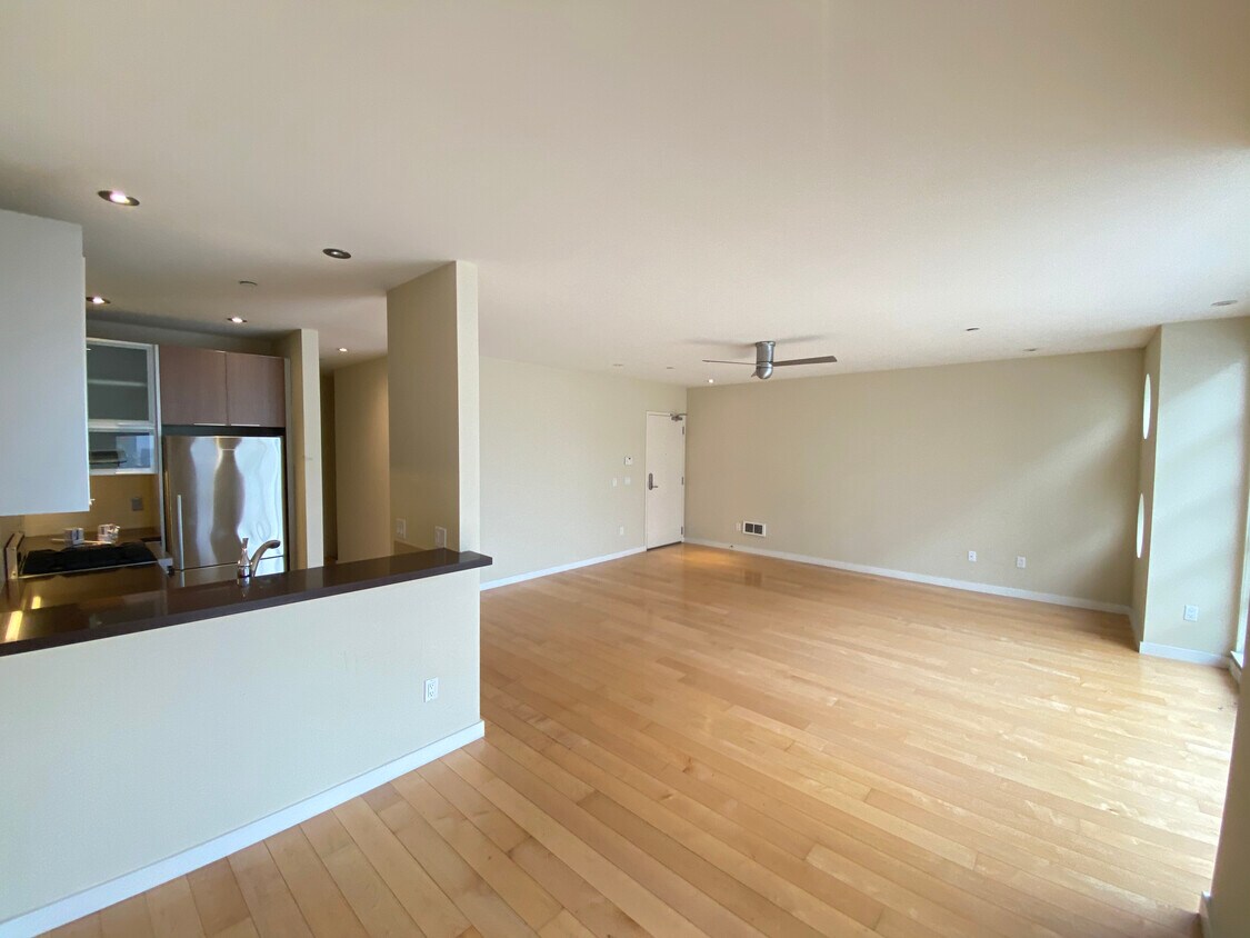Primary Photo - 334 6th St