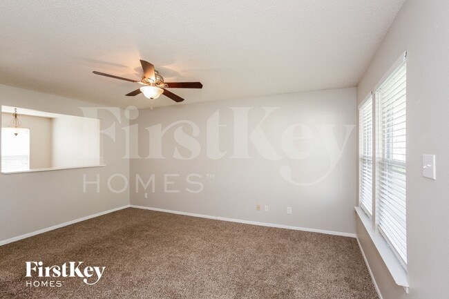 Foto del edificio - 10023 Sapphire Berry Ln