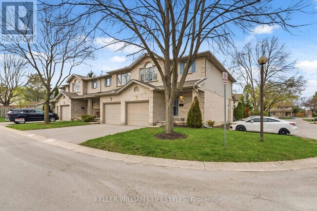 Building Photo - 155 Killarney Rd