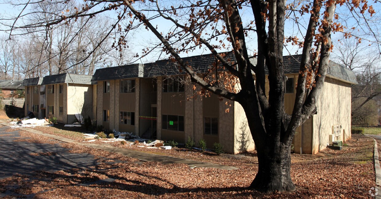 Foto principal - Highland Hills