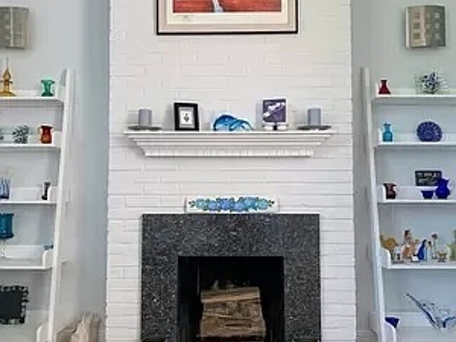 Building Photo - Sturnning 2 Bedroom Condo in Brooklyn