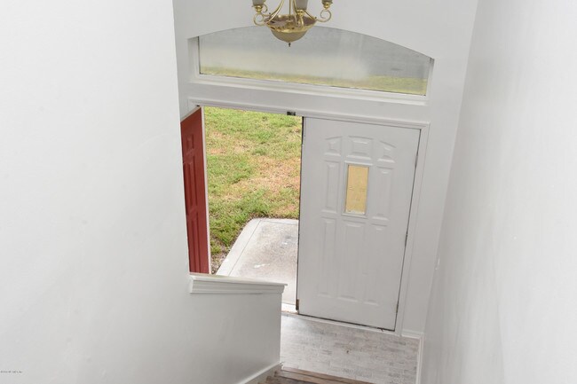 Building Photo - 302 Magnolia St
