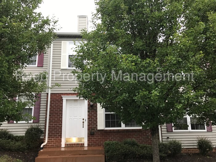 Primary Photo - 1115 Oaktree Blvd