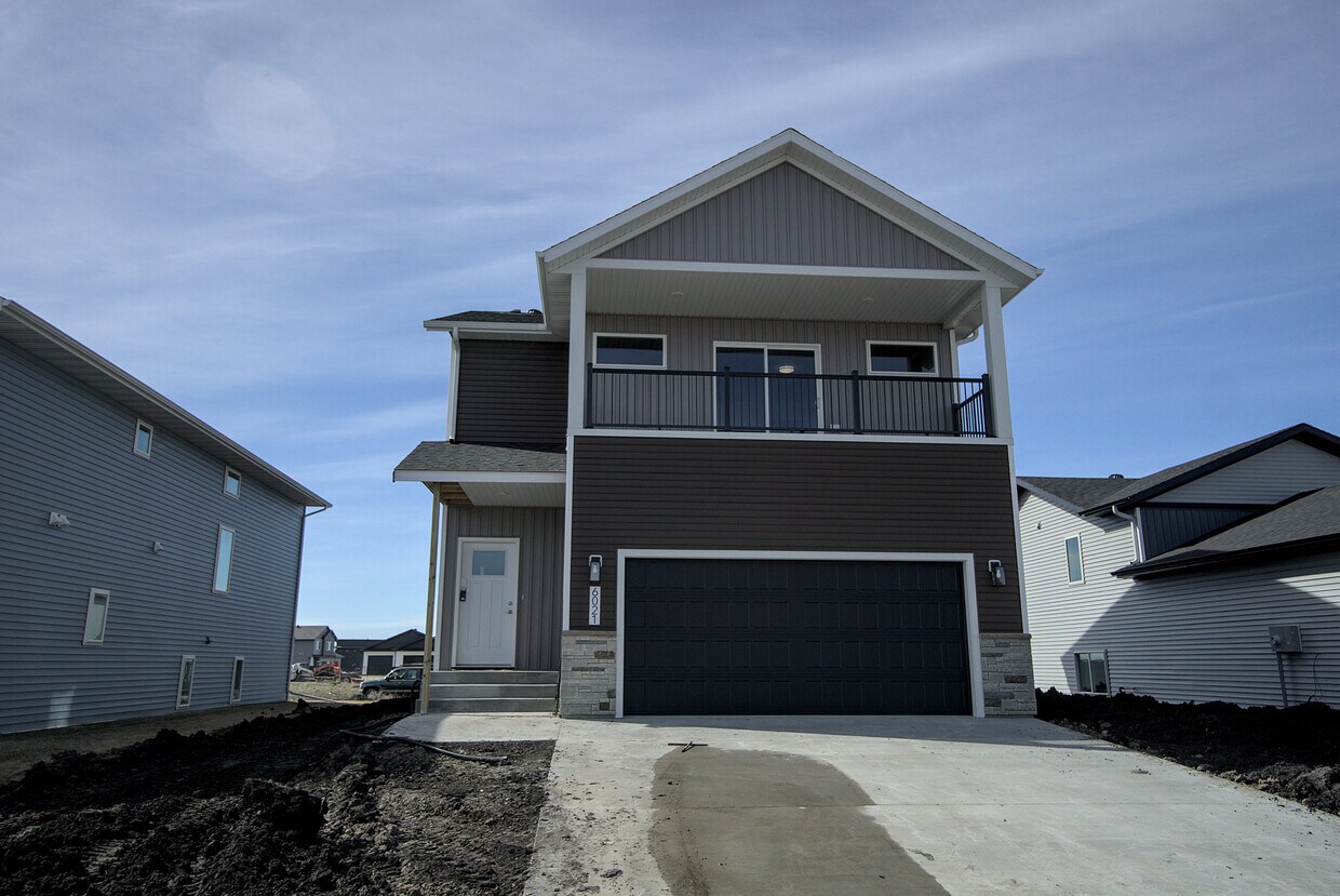 6021 78th Ave S, Horace, ND 58047 House for Rent in Horace, ND