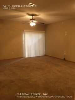 Foto del edificio - 915 NE Deer Creek Dr