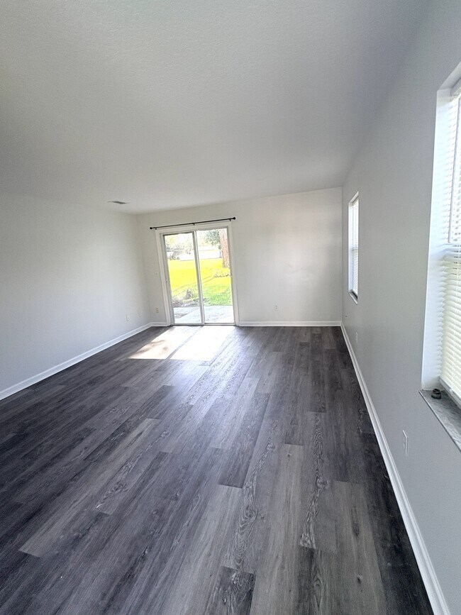 Foto del edificio - 2829 Nordman Ave