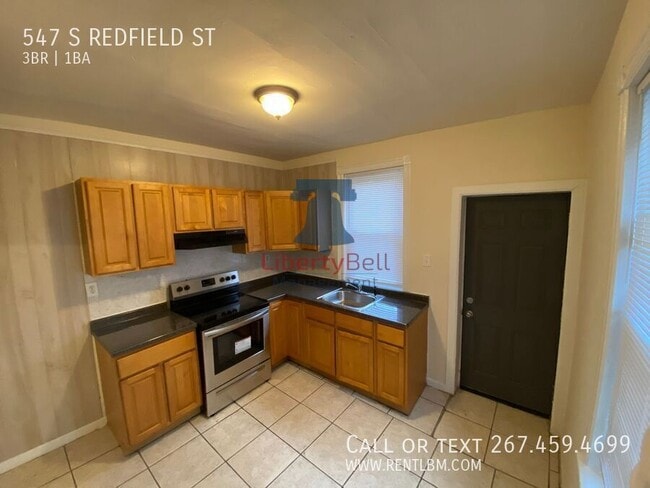 Building Photo - 547 S Redfield St