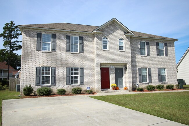 Building Photo - 4004 Lucerne Ct