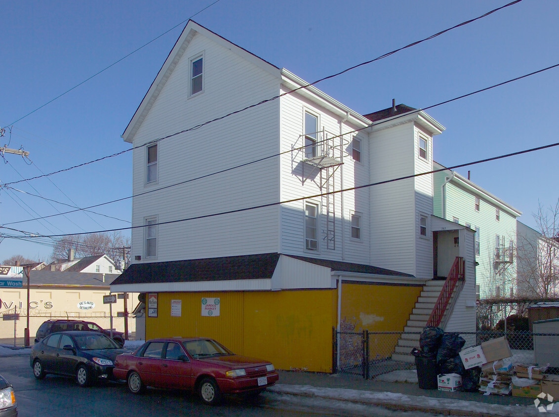 Building Photo - 362 5th St